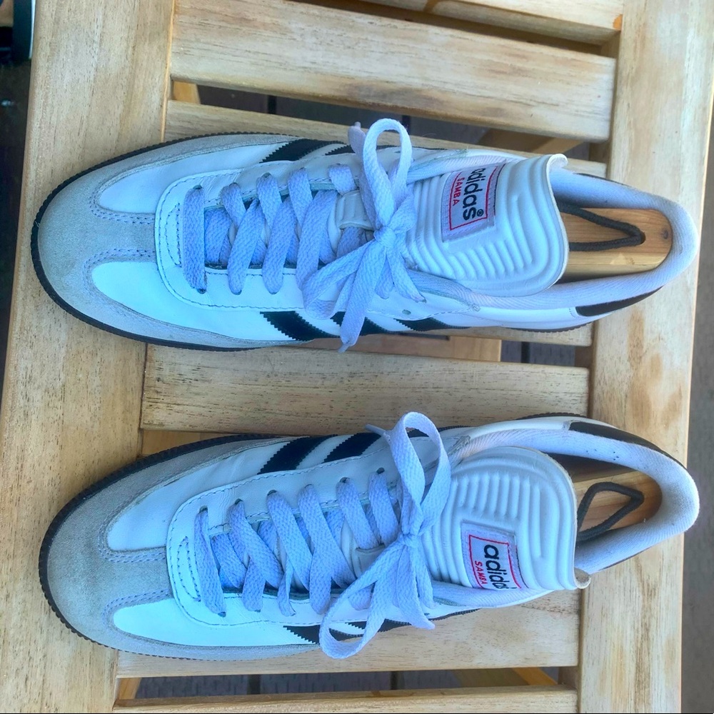 mens adidas black tennis shoes